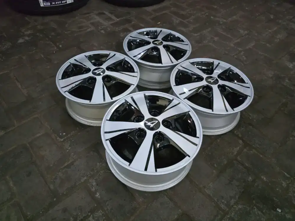 Velg Ori Daihatsu Granmax Grandmax R13 PCD 5x114 Bisa Masuk Carry Tayo