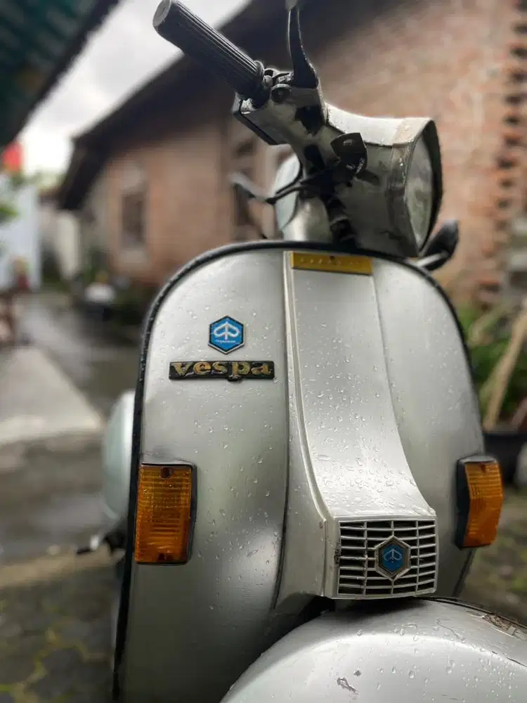 Vespa Exclusive 2 1995 Abu-abu Zircon