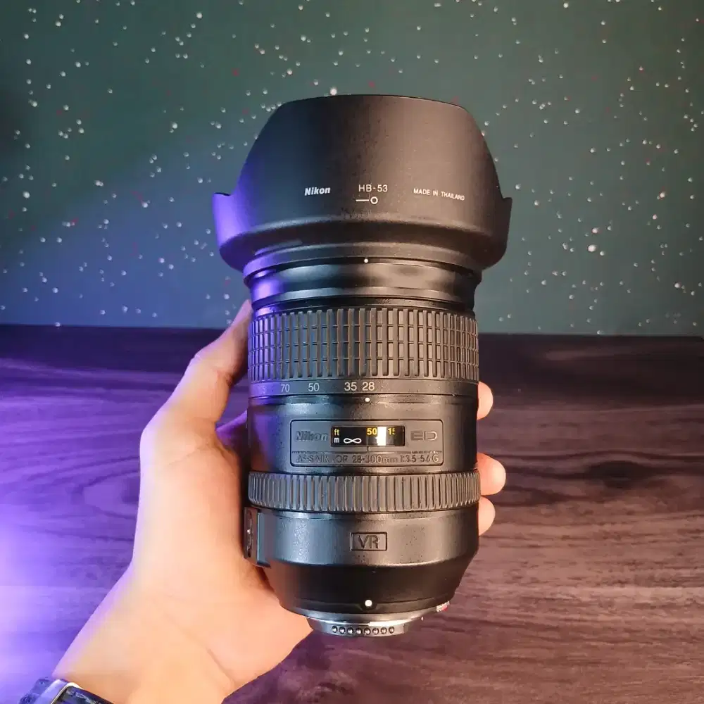 NIKON AFS 28-300MM ED VR BLACK GOOD CONDITION