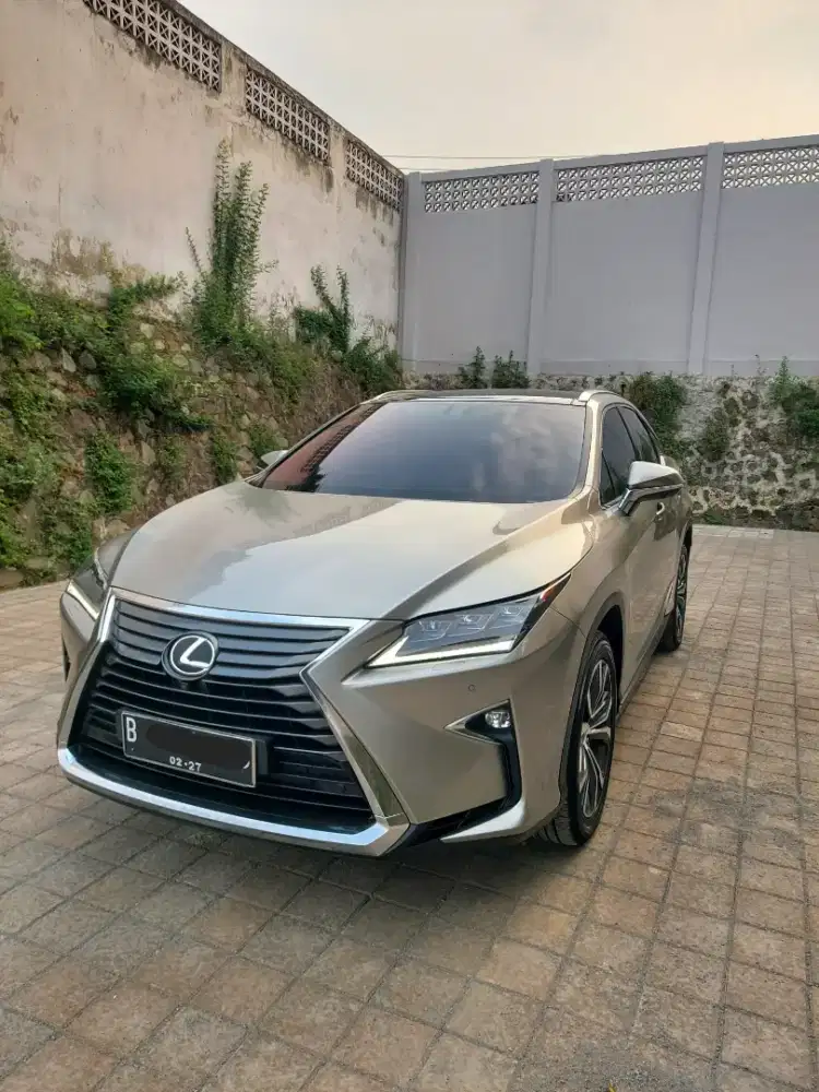 Lexus RX200T luxury 2016