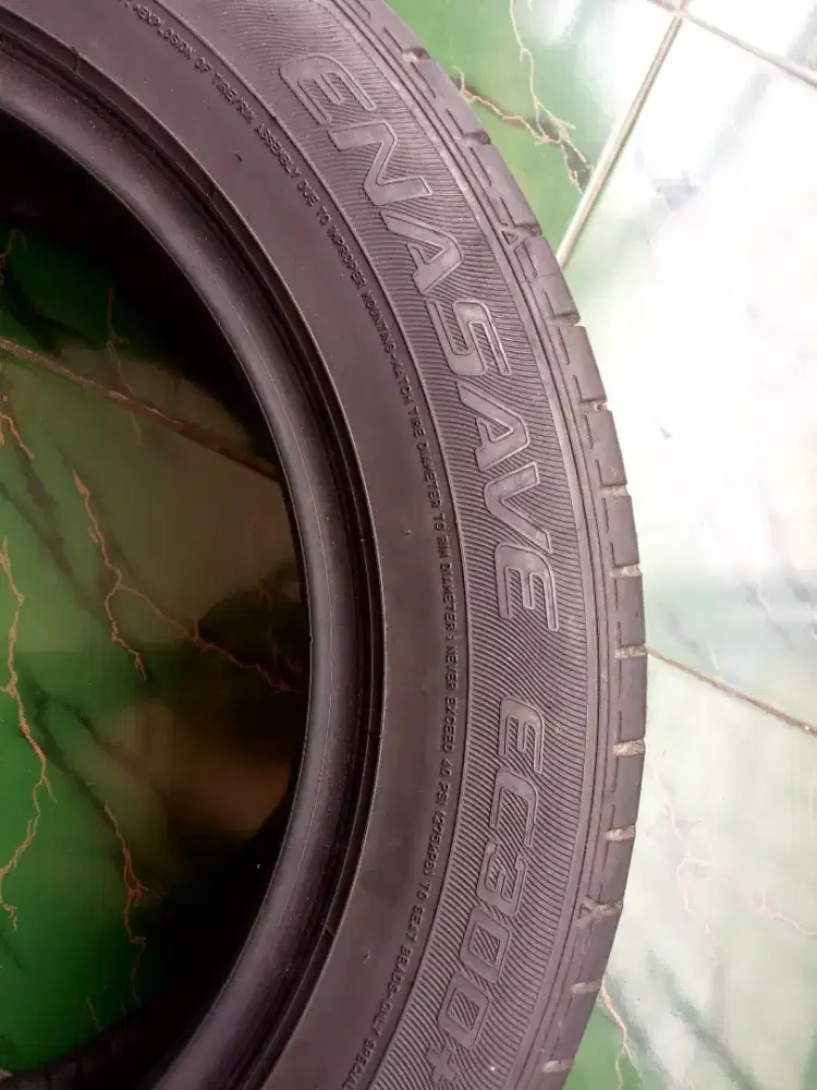 Dunlop enaseve 185/60 R15