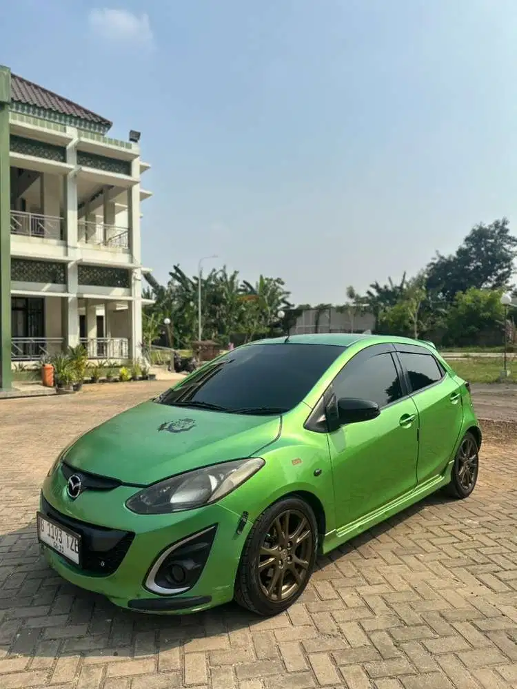 Mazda 2 2012 Bensin