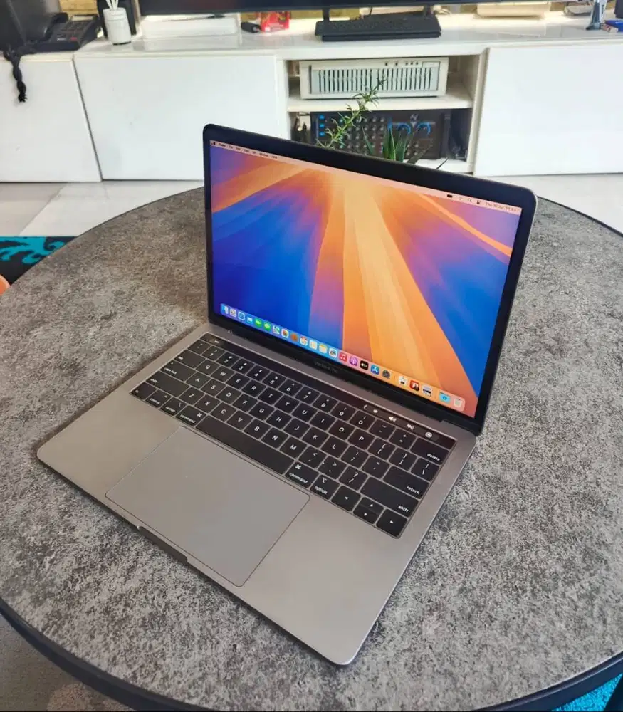 Macbook Pro 13” 2019 Corei5 8GB SSD128Gb A2159 muluss Grey