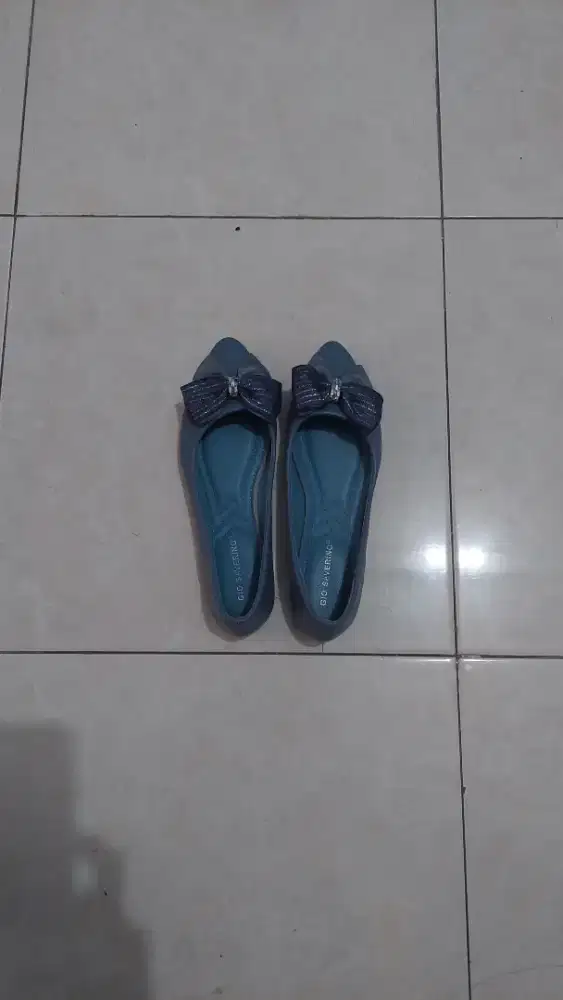 Sepatu Gio Saverino