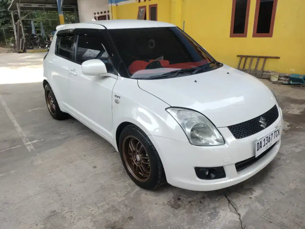 Suzuki Swift ST 1.5 Tahun 2009 (Metic)
