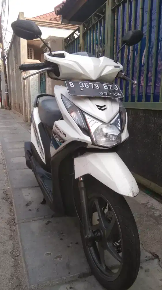 Honda Beat fi thn 2014 SS,Lengkap pajak off