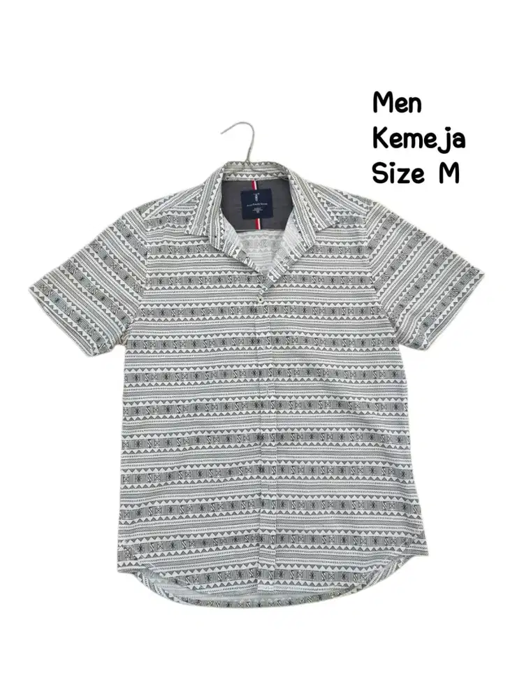 Kemeja Pria Polo Size M