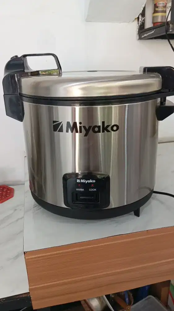Rice cooker Magicom Miyako MCG 171 kapasitas 6L