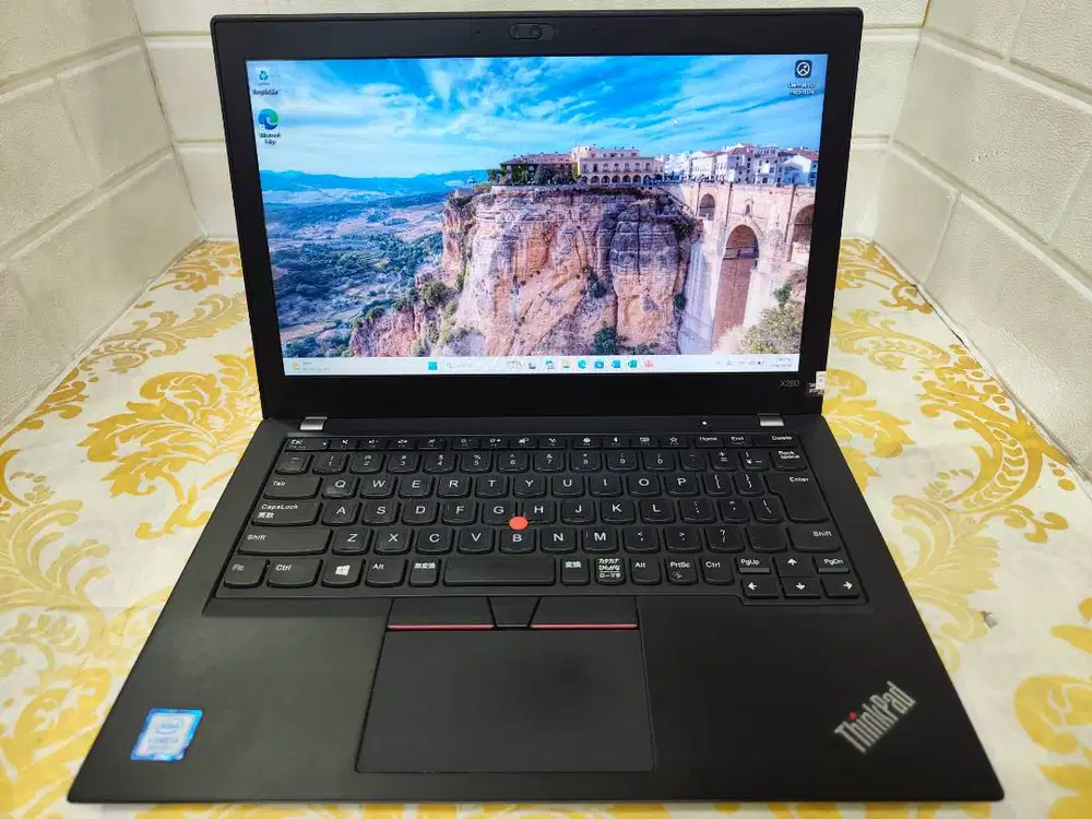 Lenovo Thinkpad X280 i3 gen8 Murah Siap Pakai