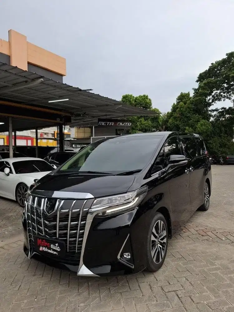 Alphard 2.5At G Atpm 2021/2020 hitam