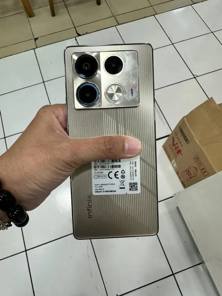Infinix note 40 like new