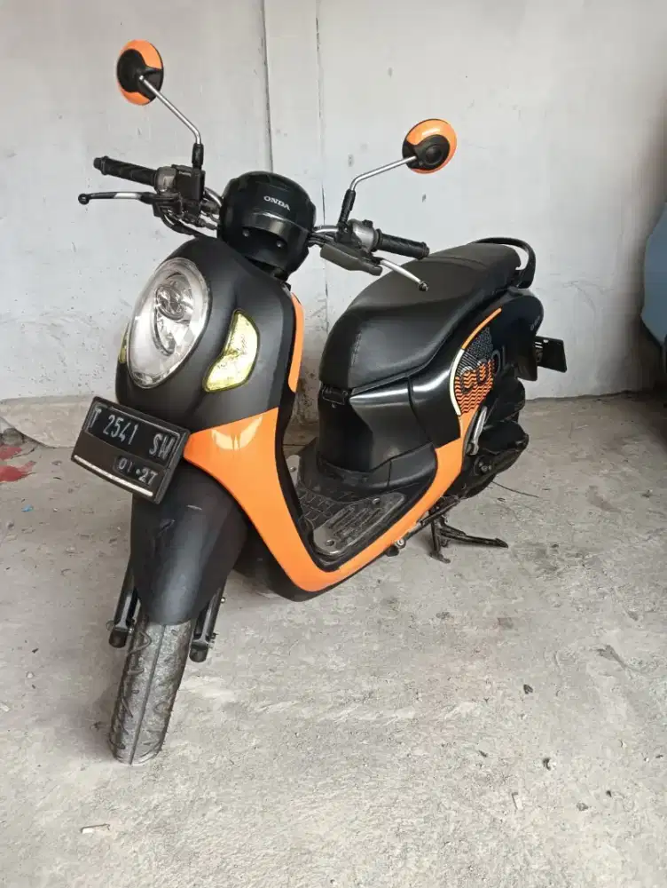 Honda Scoopy donat