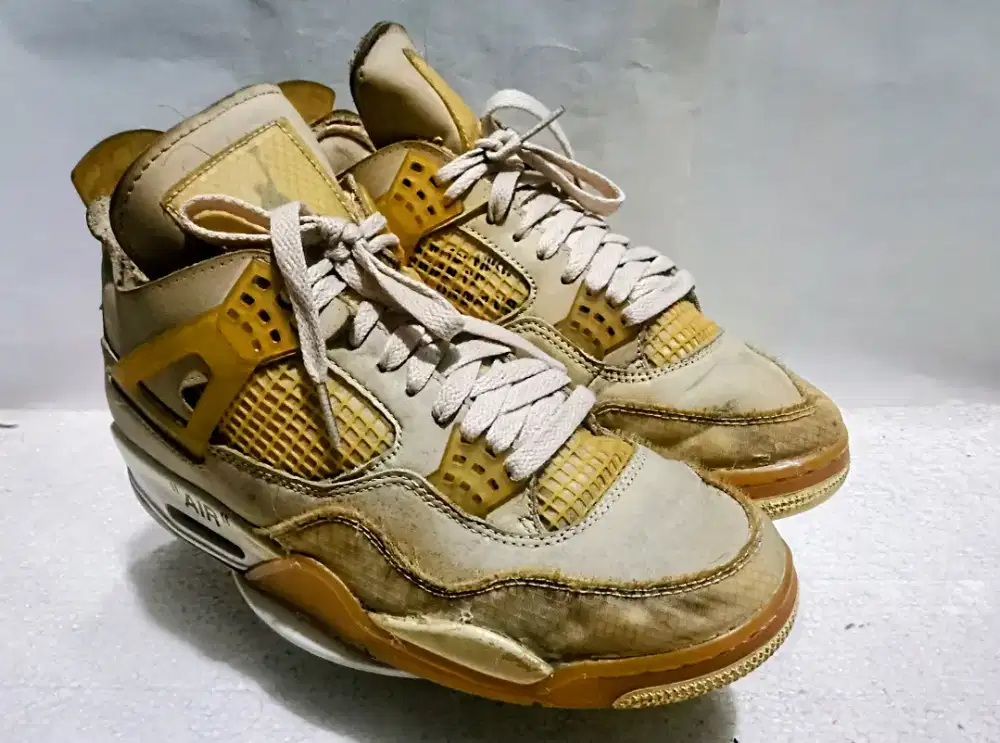 Size 41 - Retro 4 - Sepatu Pria Sports Sneakers Keren Kekinian