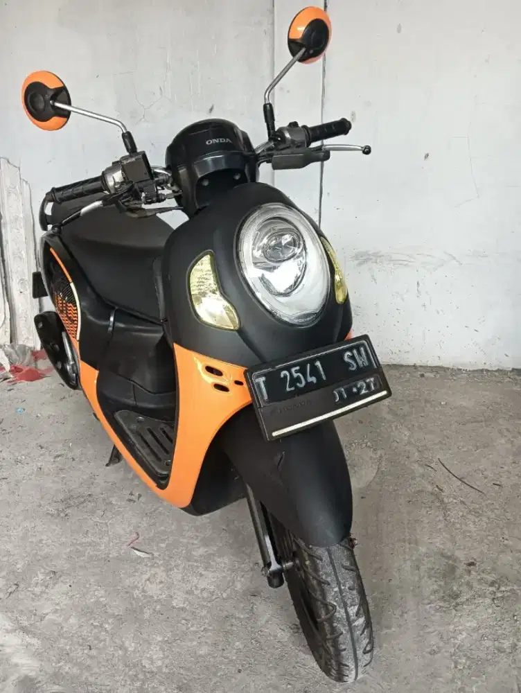 Honda Scoopy plat T