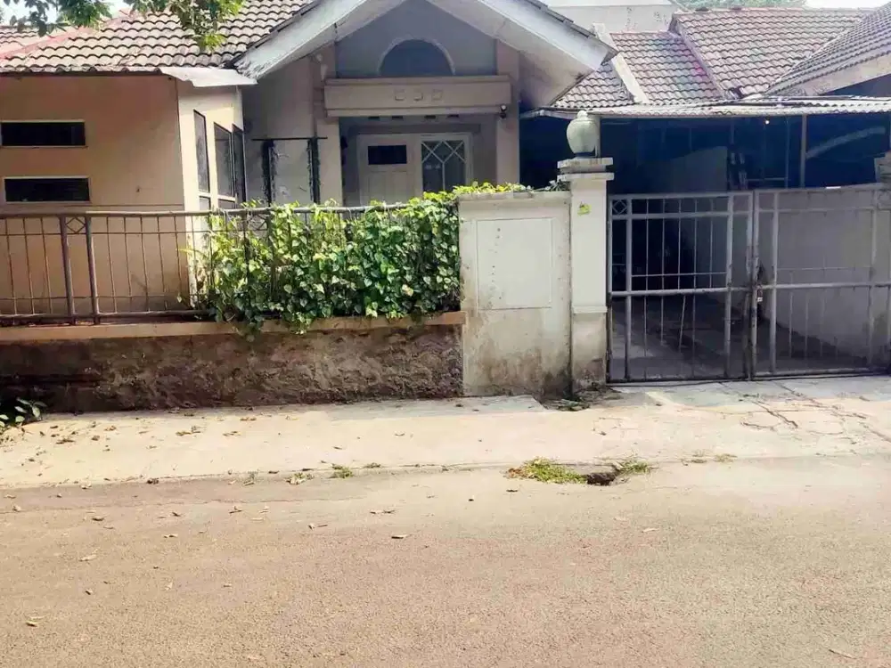 RUMAH STANDAR MURAH DEPAN FASUM DI KENCANA LOKA, BSD TANGSEL