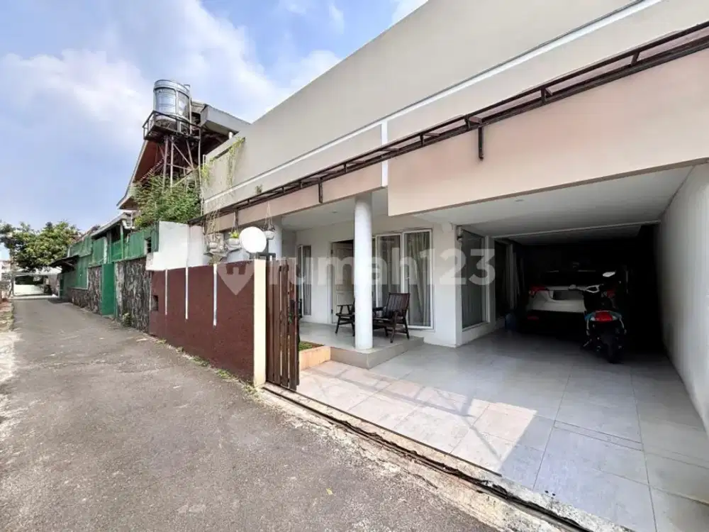Tebet Barat - Rumah Mewah Akses Mudah Dekat Taman