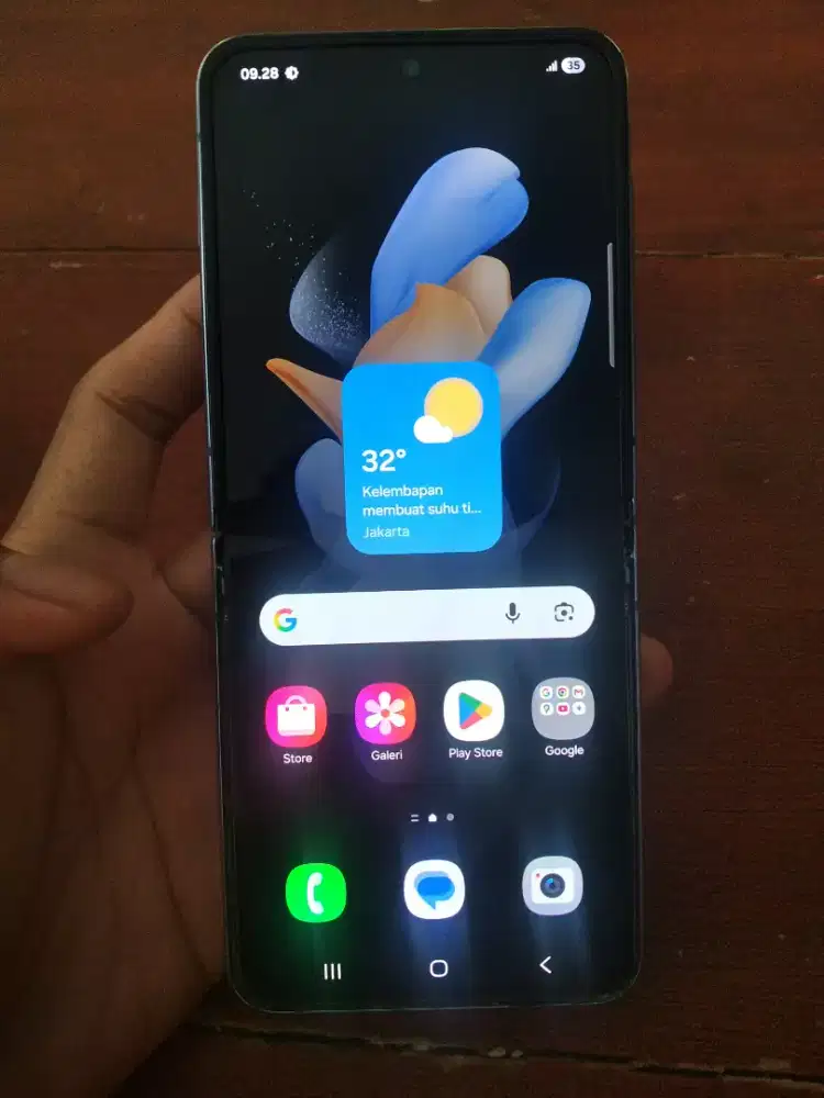 Samsung flip 4 8 256gb