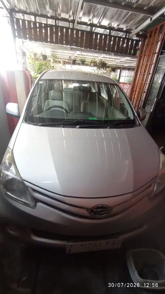 Dijual Xenia M silver full original
