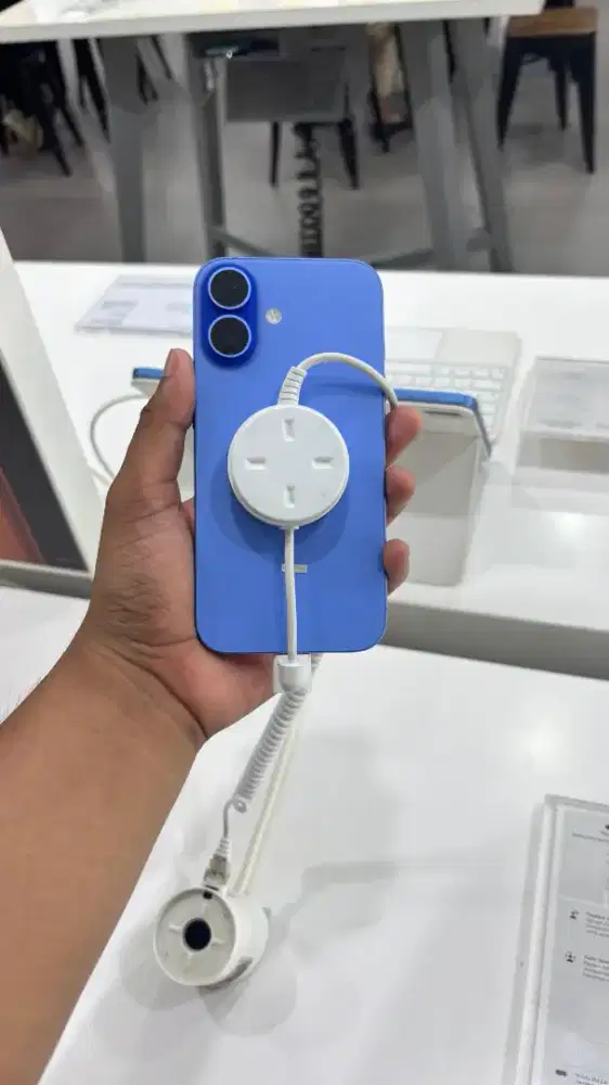 iPhone 16 256GB
