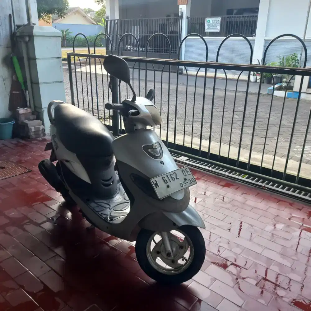 Dijual Sepeda motor scooter Kymco Easy 100