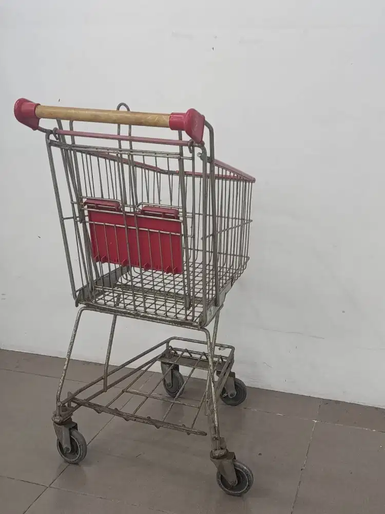 Trolly swalayan bekas