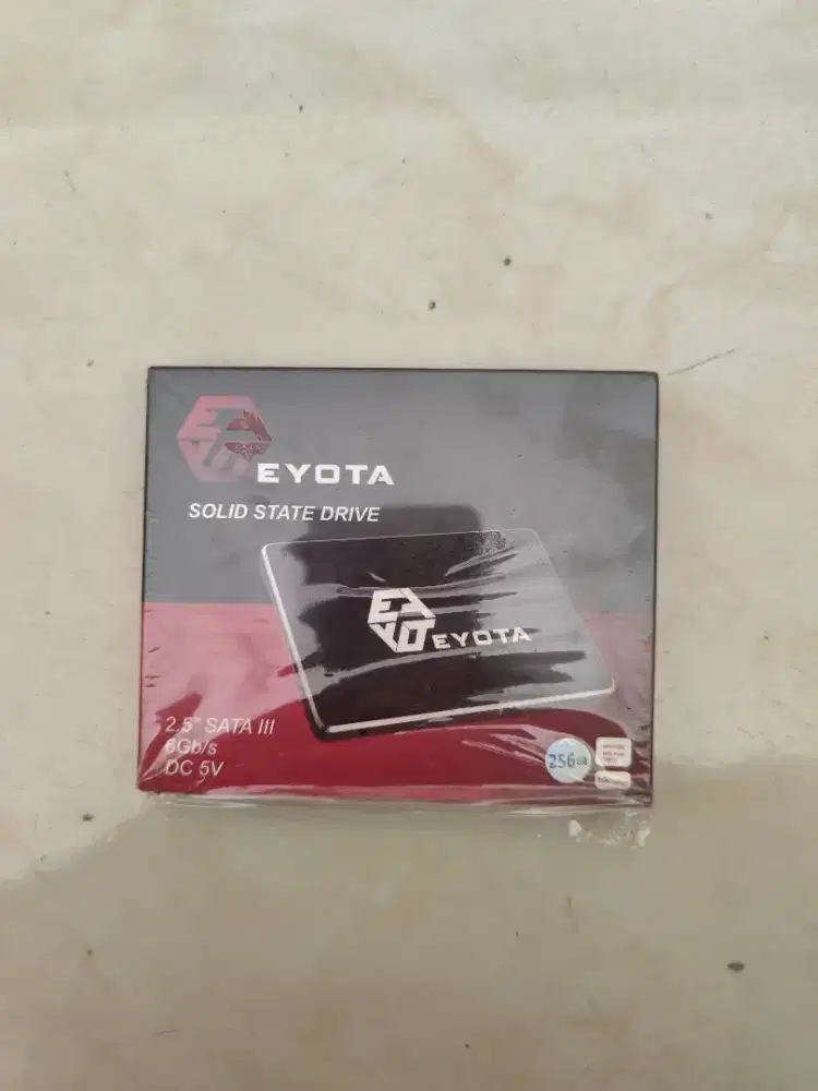 SSD EYOTA 256GB sata III 2,5 6GB/S + windows