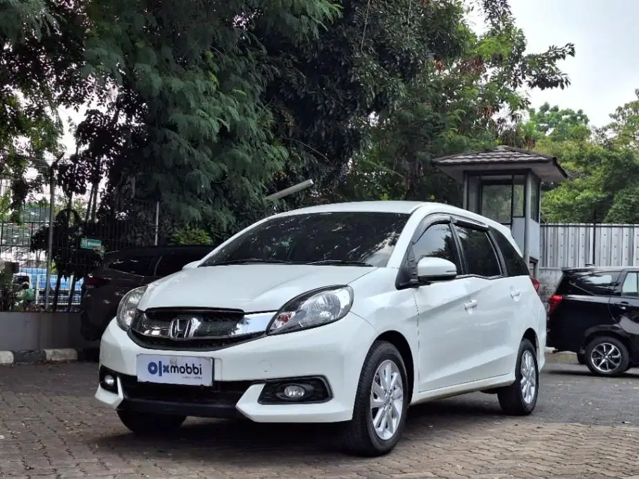 Cash dan Credit Honda Mobilio MT 2016 0EG