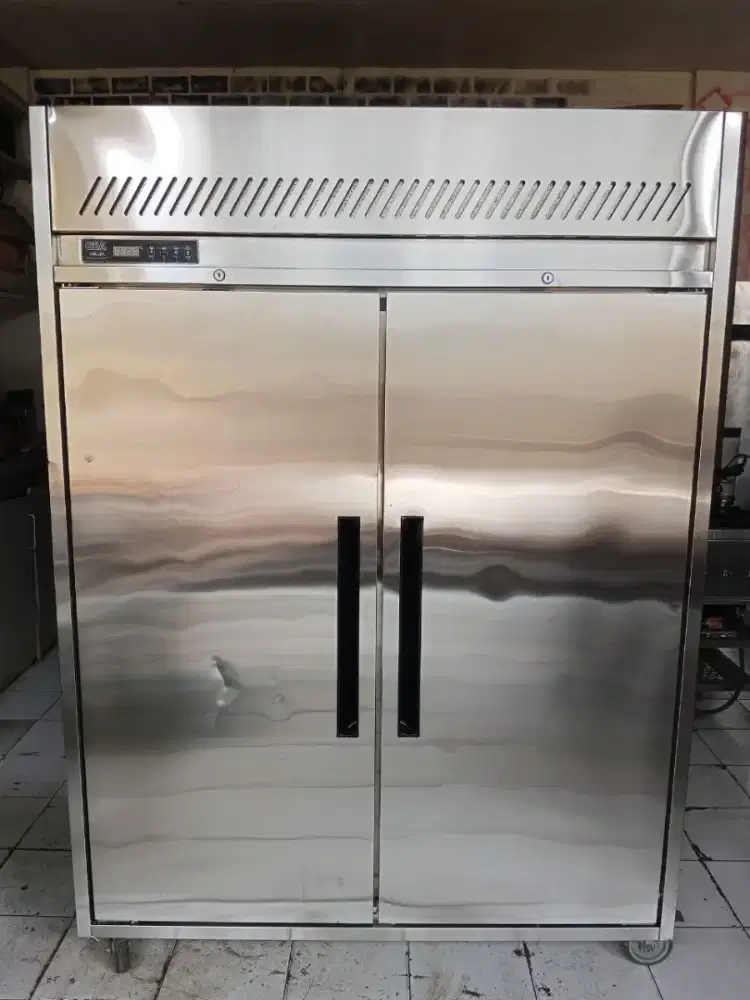 Gea upright chiller 2 pntu