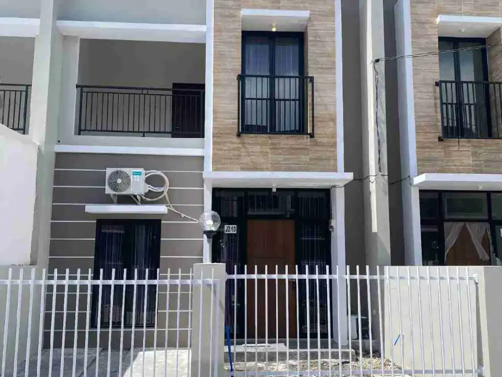 Dijual over kredit rumah 2 lantai Alana gununganyar Surabaya