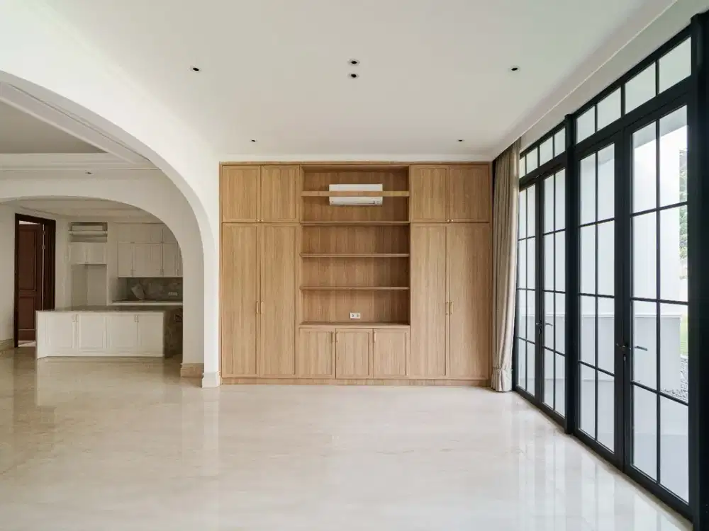 Brand New House 5 Bedroom, Puri Bunga Jeruk Purut, Jakarta Selatan