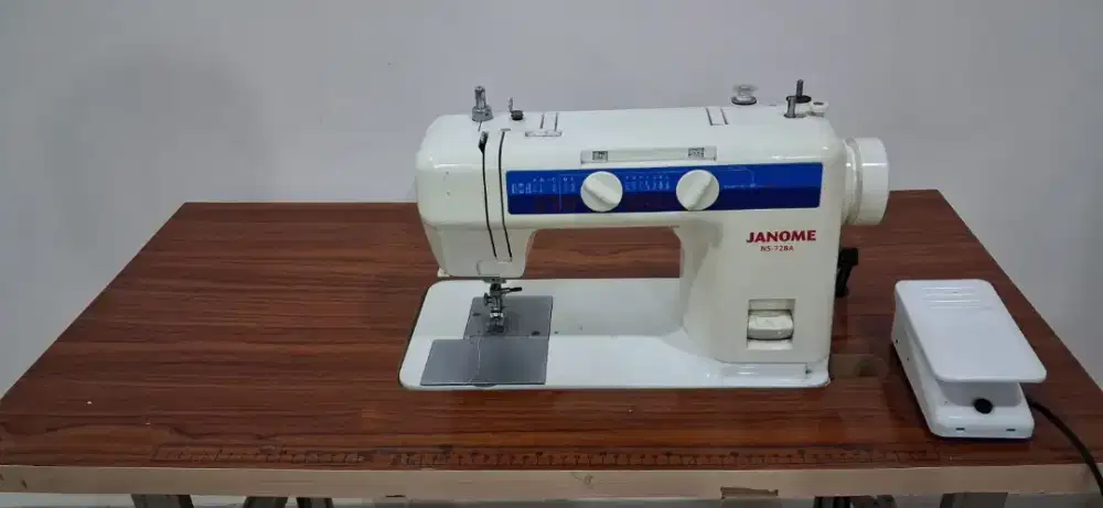Mesin jahit Janome otomatis