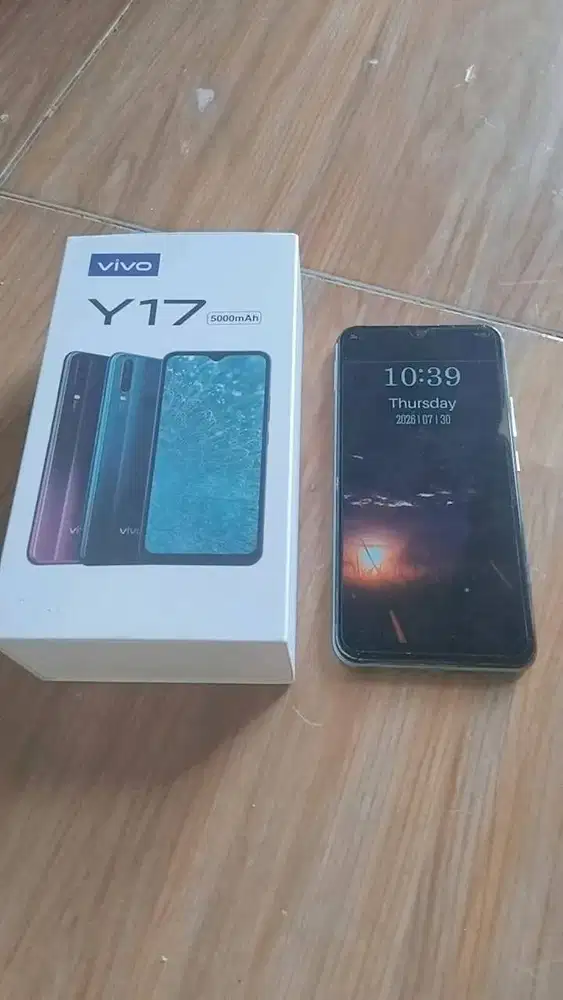 Jual Vivo Y17 RAM 4GB/128GB Normal Mulus Lengkap