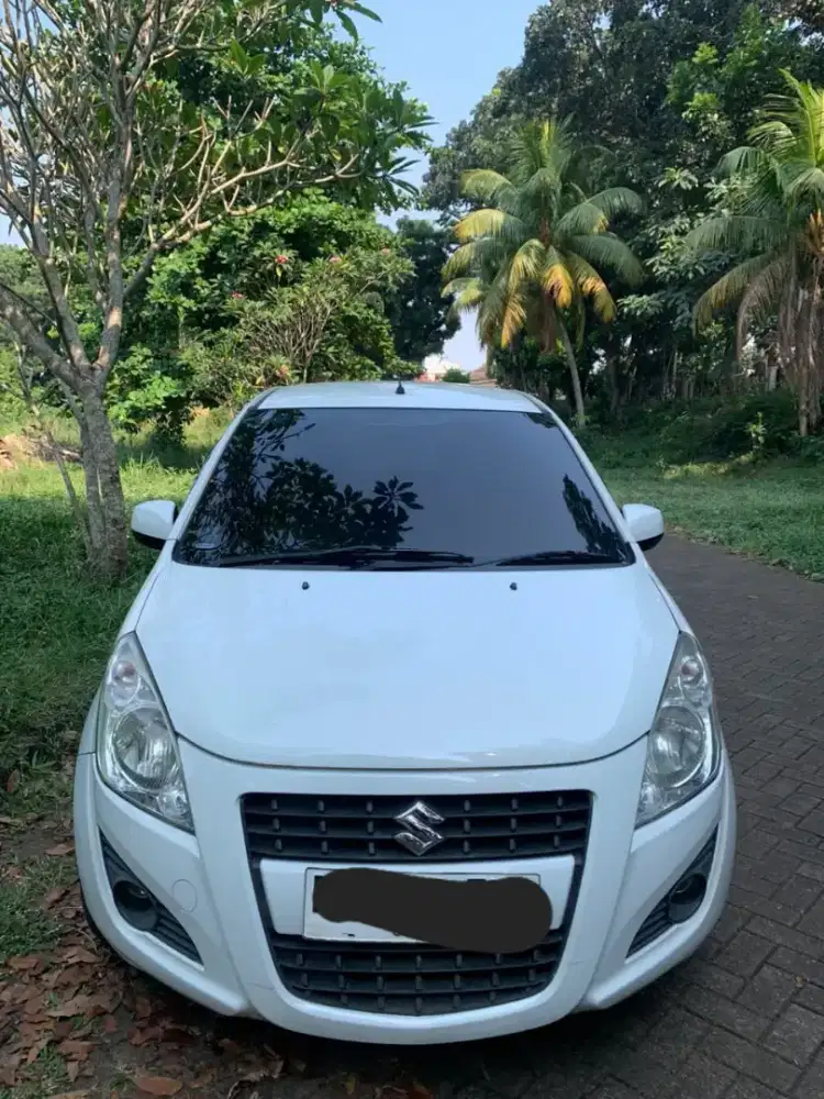 SUZUKI SPLASH M/T 2014 PUTIH