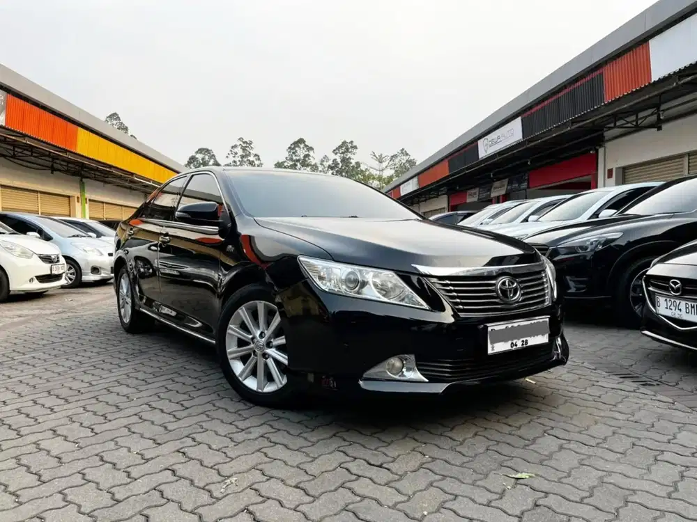 DP 5 JT TOYOTA CAMRY 2.5 V AT 2013