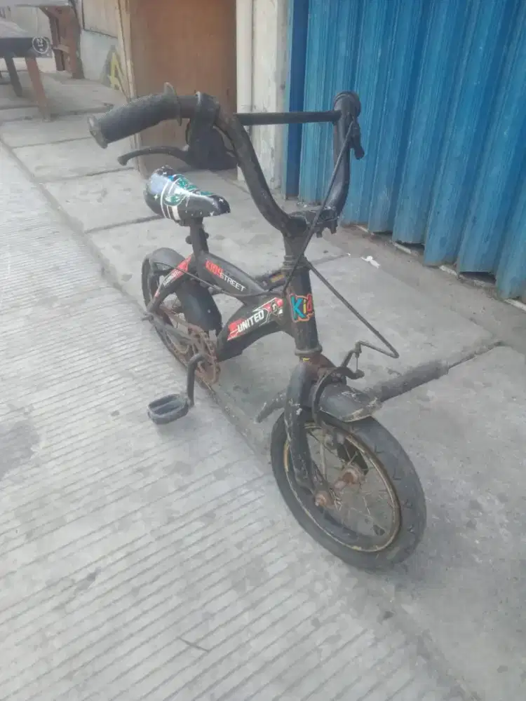 Di jual sepeda BMX anak merek united