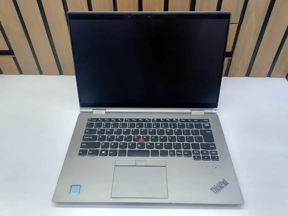 Lenovo thinkpad X1 yoga intel core i5 gen8 8Gb