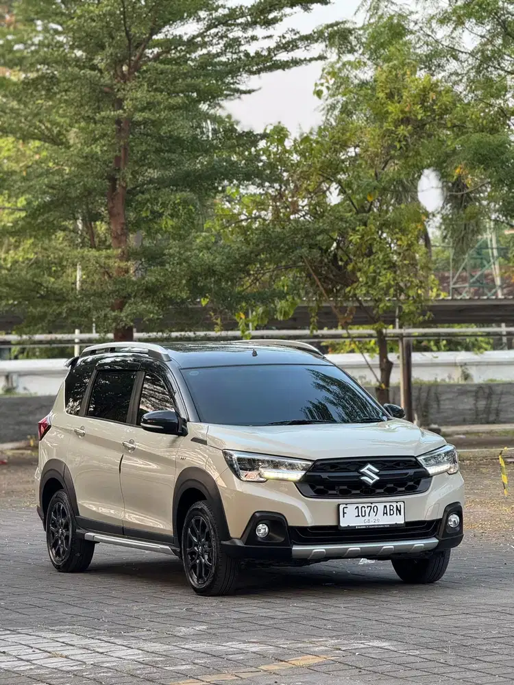 Suzuki XL7 Alpha Hybrid 2024