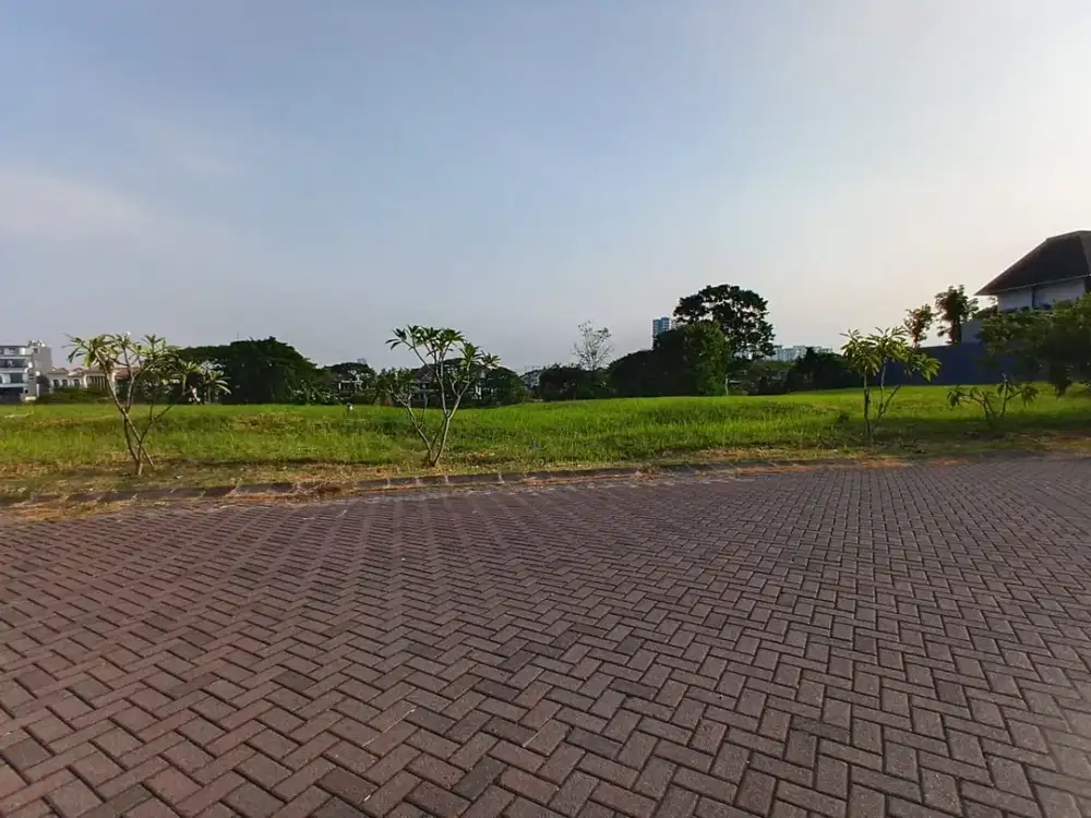 Tanah Prestisus di Bukit Darmo Golf dengan Long Golf View Terbaik (ada jejer)