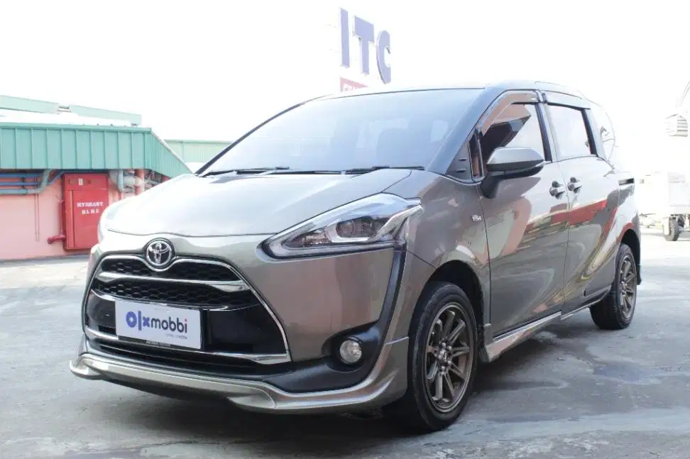 TDP 9, JT Toyota Sienta 1.5 Q Bensin-AT Coklat 2017