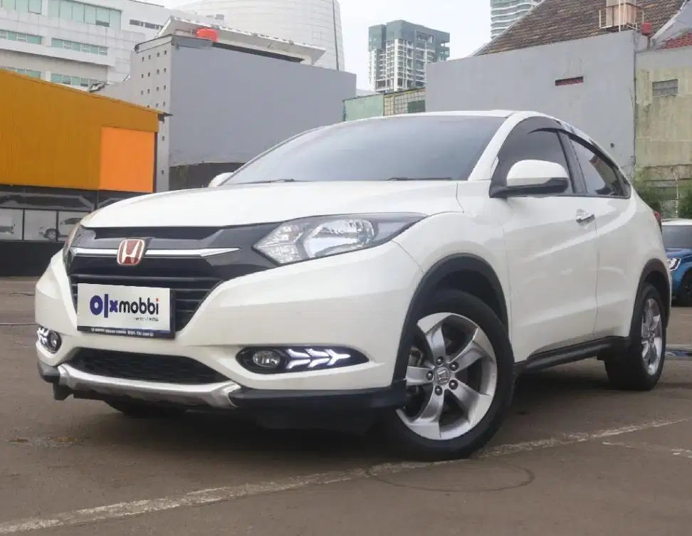 TDP 11 JT Honda HR-V 1.5 E Bensin-AT Putih 2018