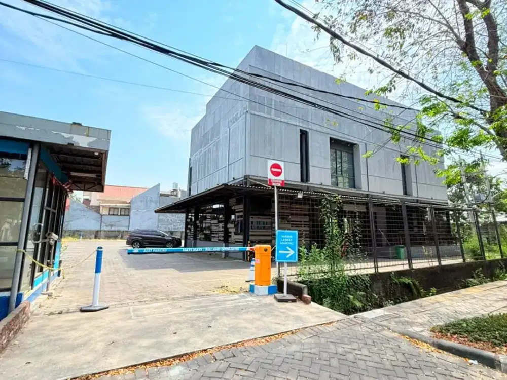 Disewakan Bangunan 3 Lt Ex Cafe Raya Merr cocok Buat Resto FnB