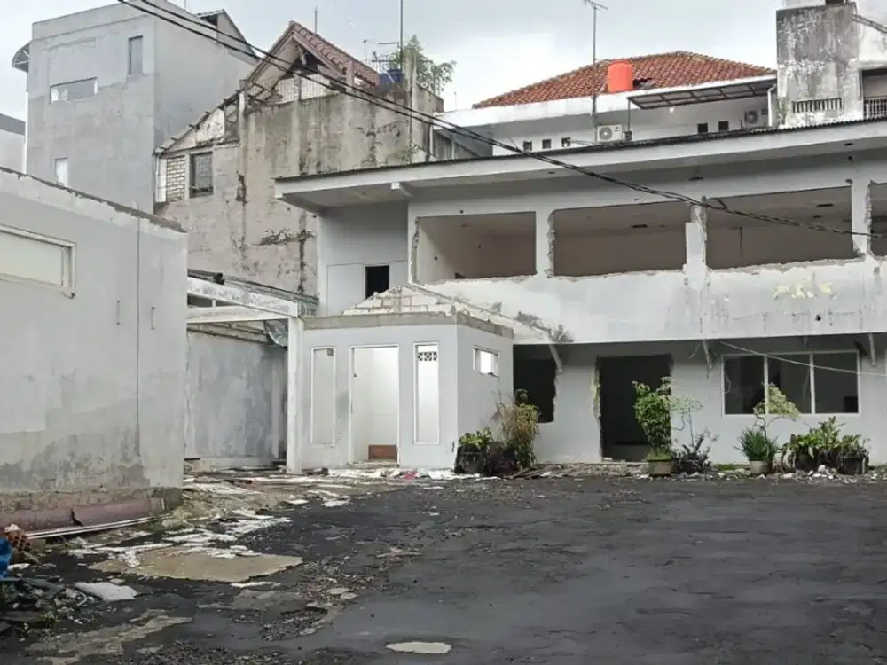 Disewakan  Bangunan Tebet (Ex Gudang Ekspedisi) Lokasi strategis area Tebet, cocok untuk berbagai usaha komersial.