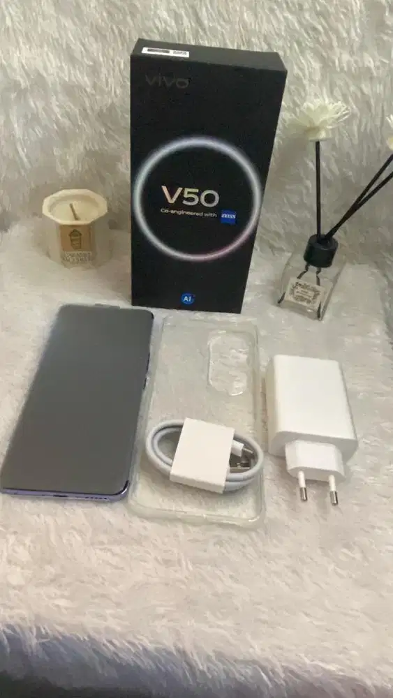 Vivo V50 purple