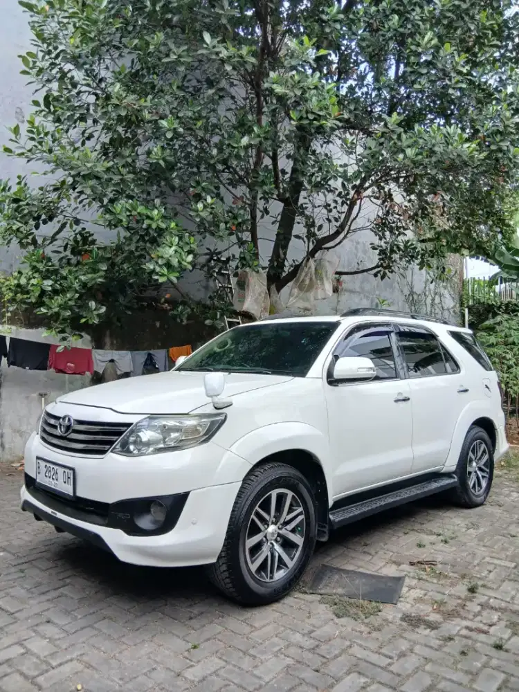 Toyota Fortuner G matic solar