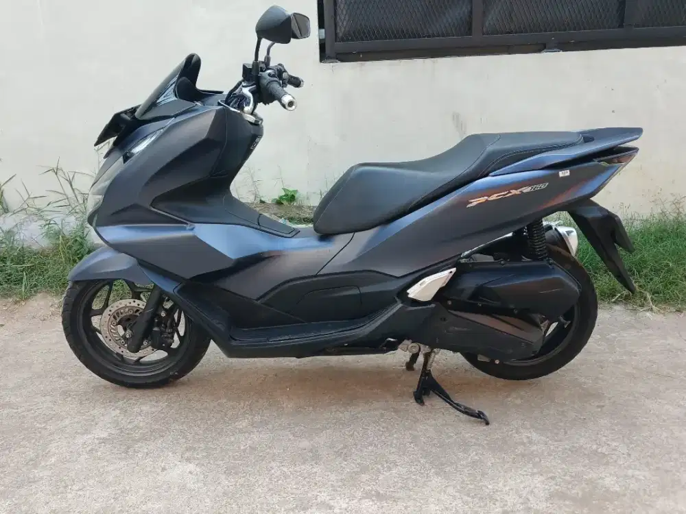 Honda pcx tahun 2024 cbs
