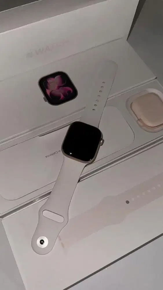 Apple Watch Series 11, 46mm - Rose Gold (BERGARANSI)