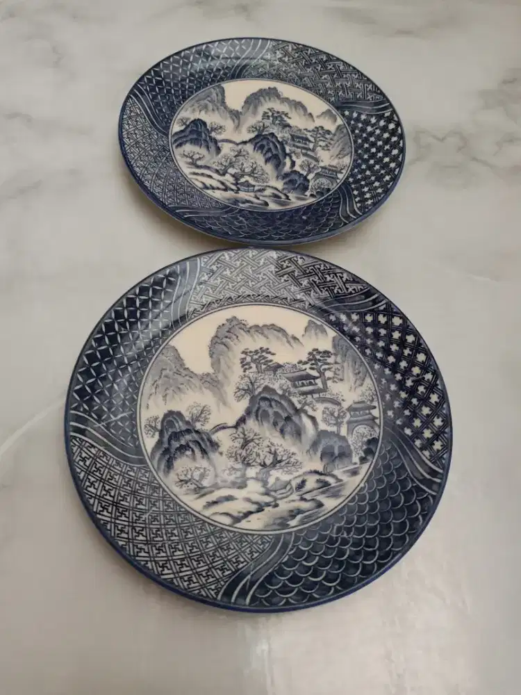 Piring keramik kecil hiasan