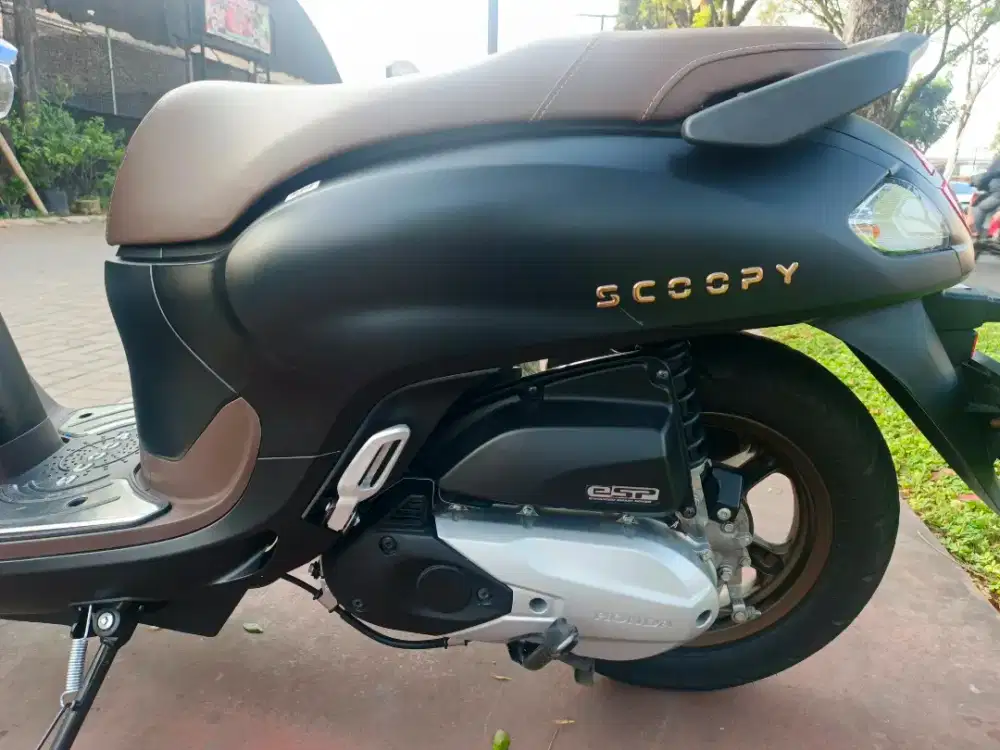 Scoopy Prestige 2026 - Black Plat B