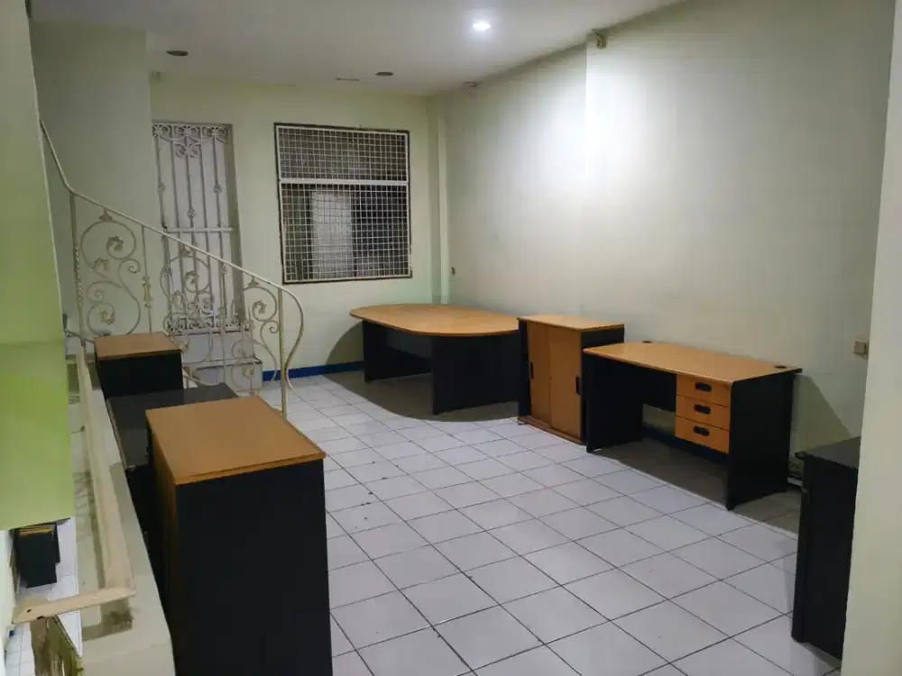 TERMURAH DIJUAL RUKO 3 LANTAI DI JALAN BKR BNADUNG STRATEGIS DAN RAMAI