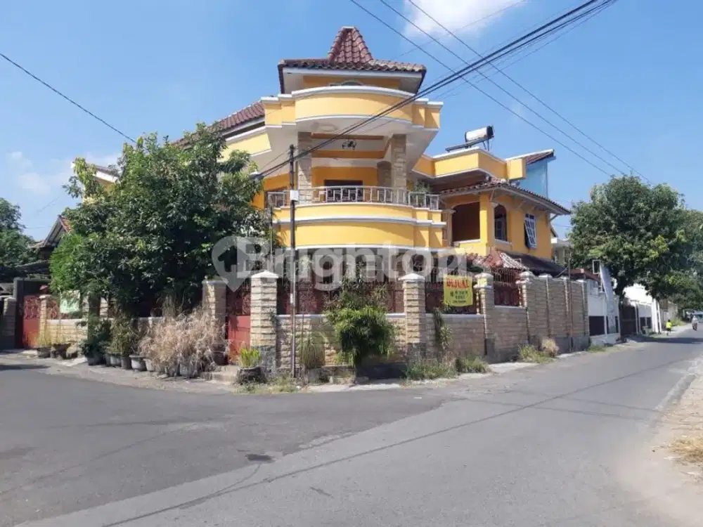 RUMAH MEGAH DI KOTA SOLO